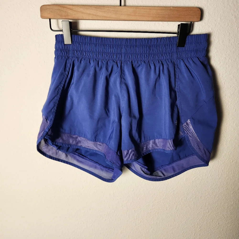 Athleta Mesh Racer Run Short 4" in Marlin Blue. Size S. #291749 - Picture 3 of 7